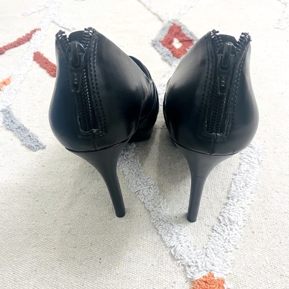 ELLE GENEVIE Platform Heels, Size 8 - Picture 5 of 6